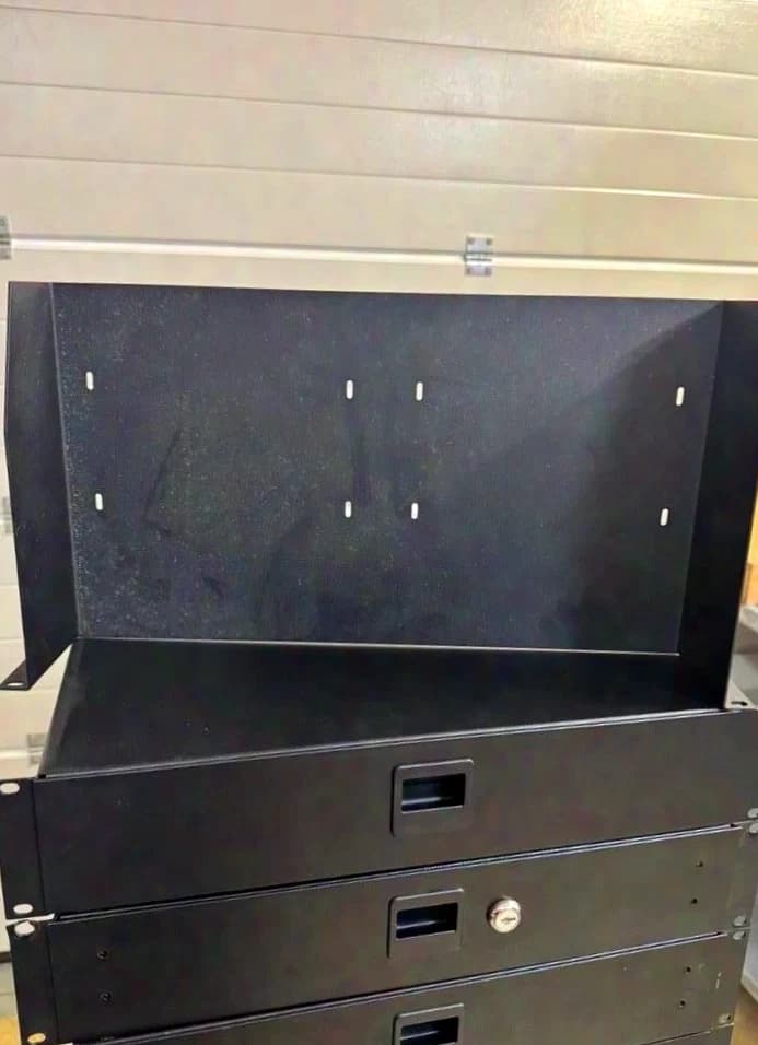 19" 2HE black rack tray