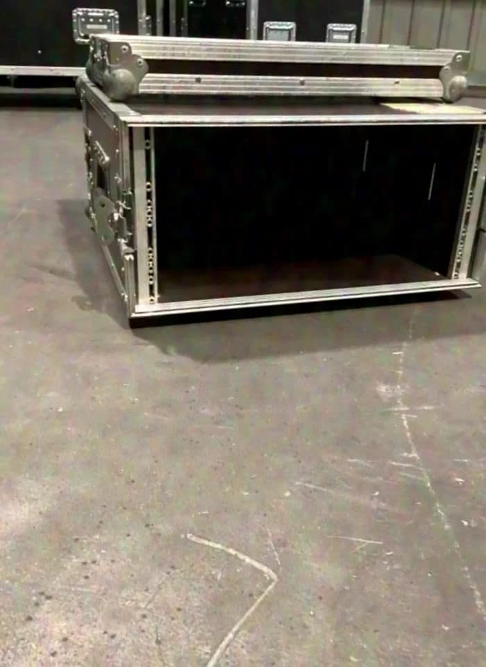 19‘‘ Rack (No. 12)