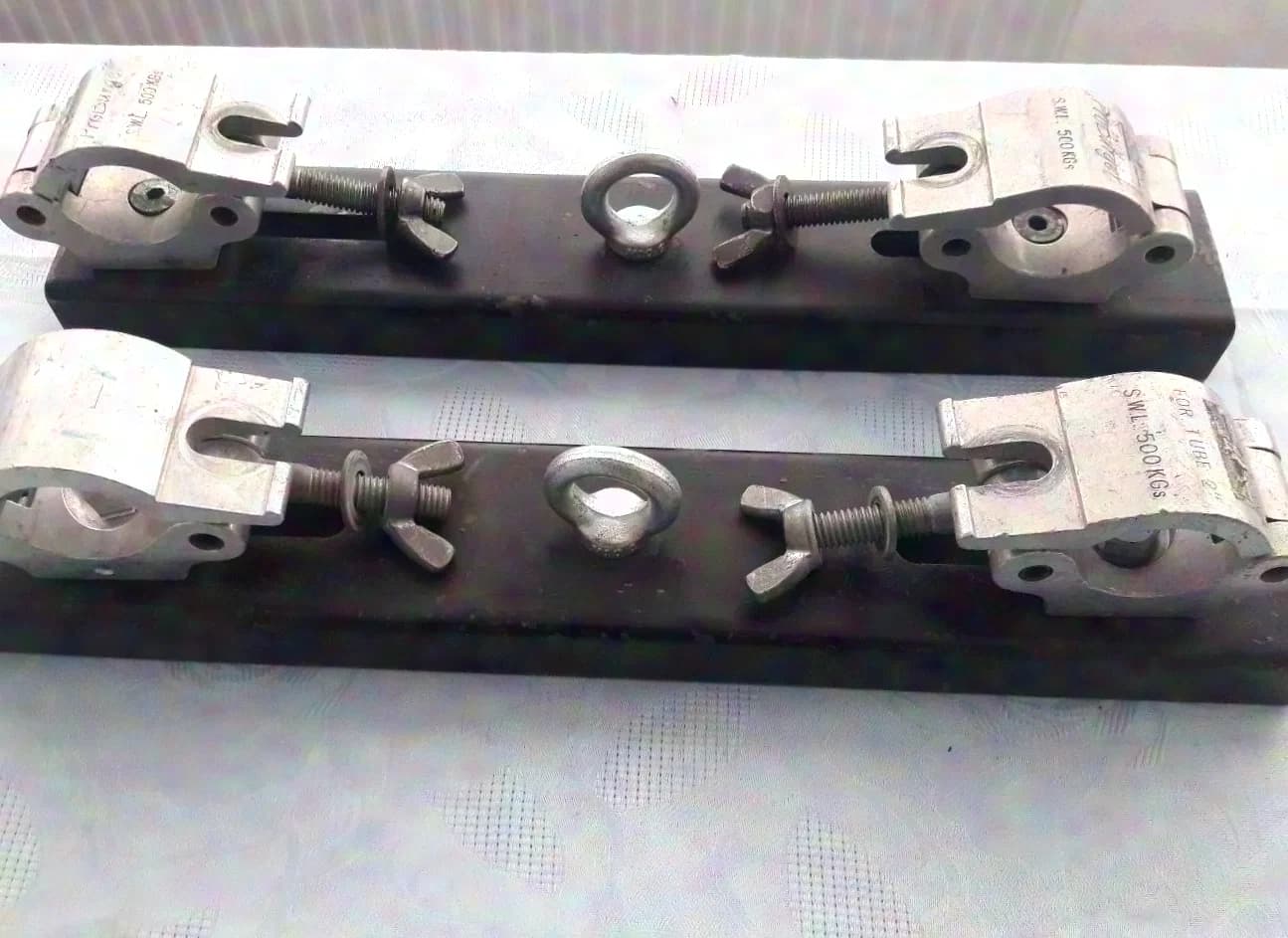 2 pcs. Truss Mounts
