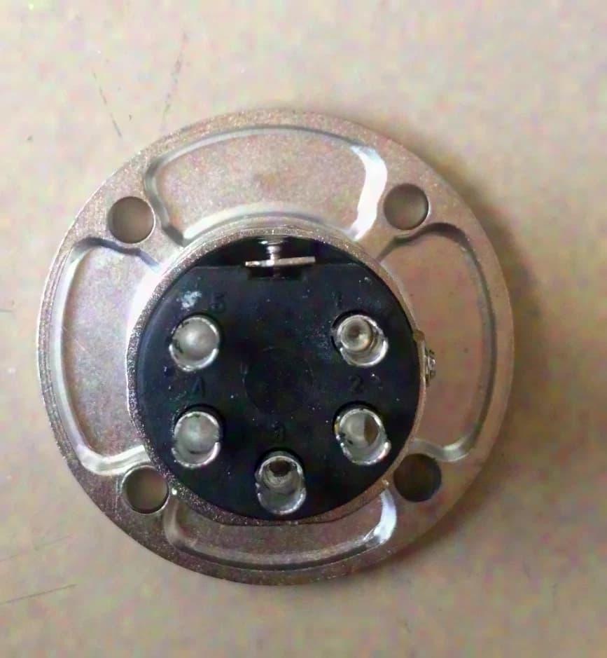 Amphenol EP5 M/F panel-mount connector