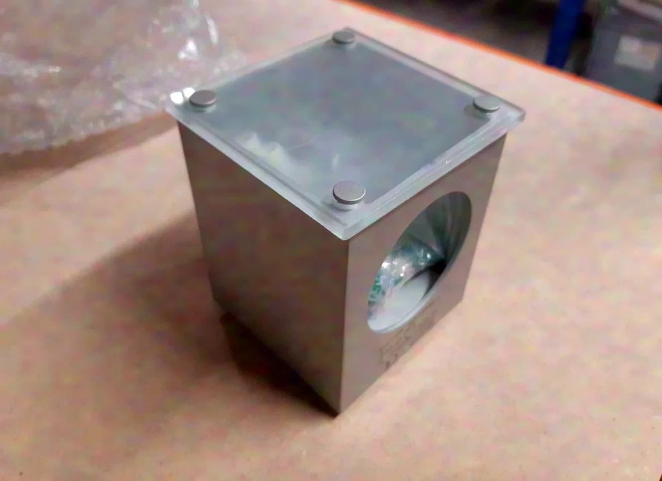 Desi Wall Light Silver