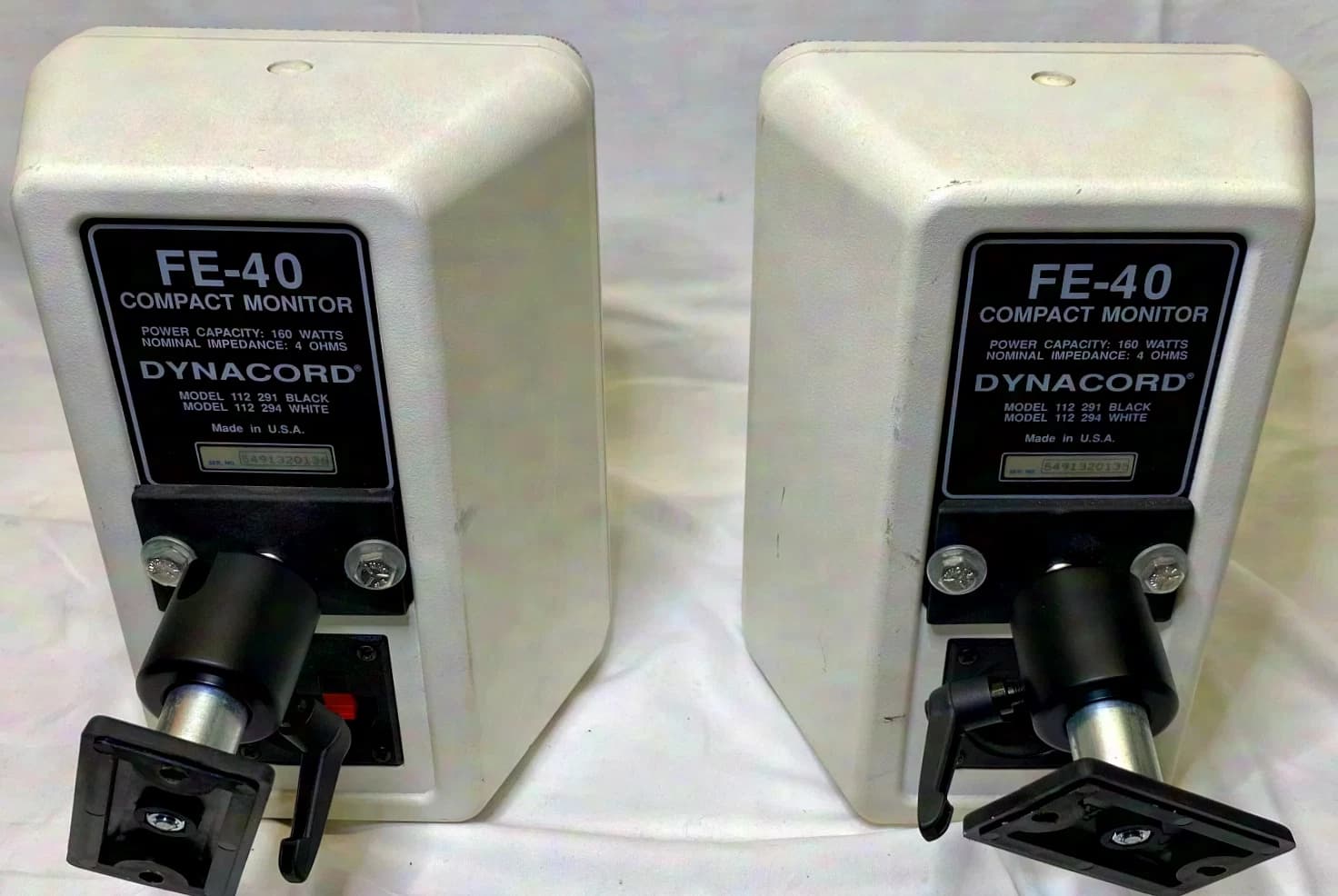 Dynacord FE 40 speakers