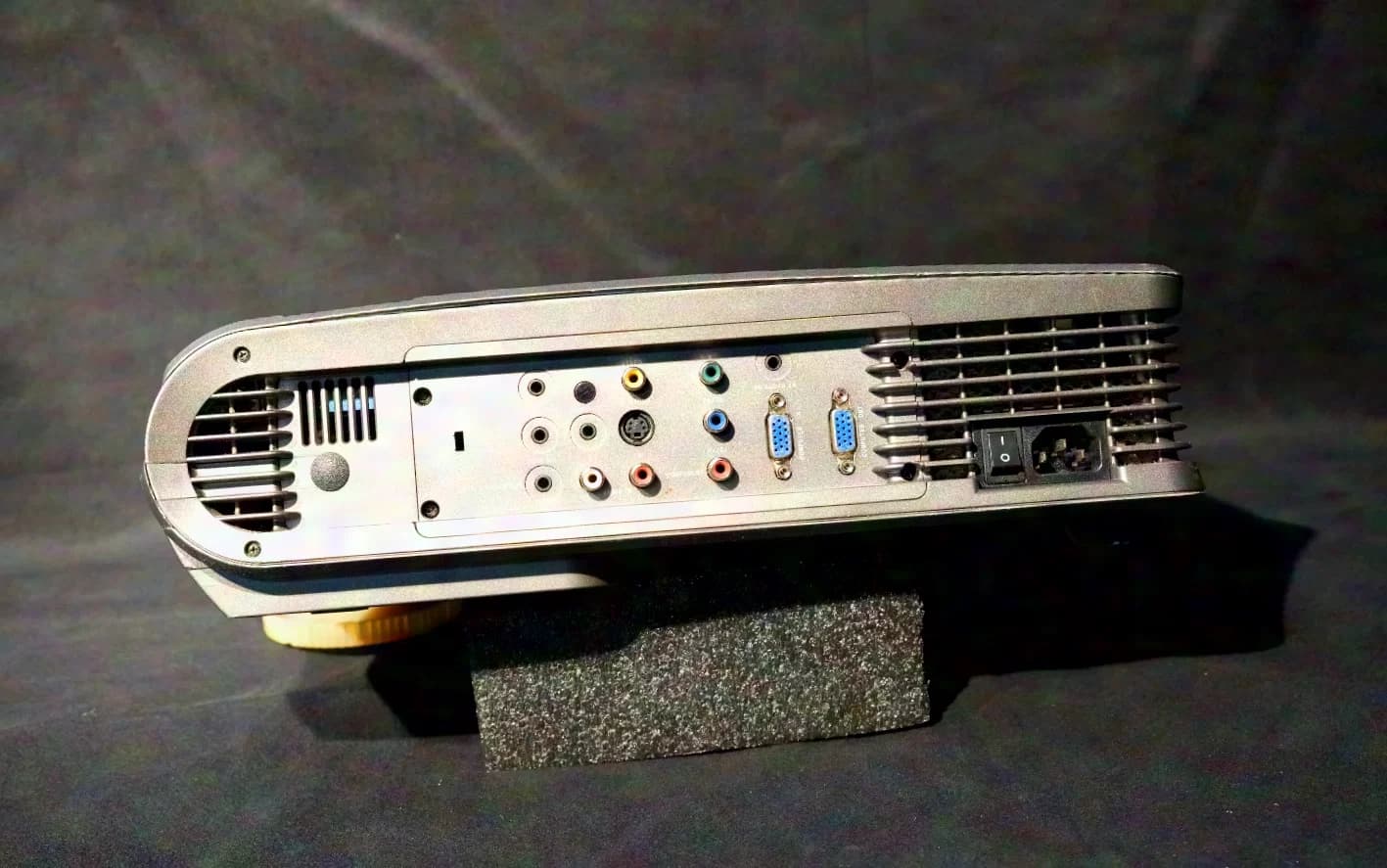Eiki Projector EIP-10