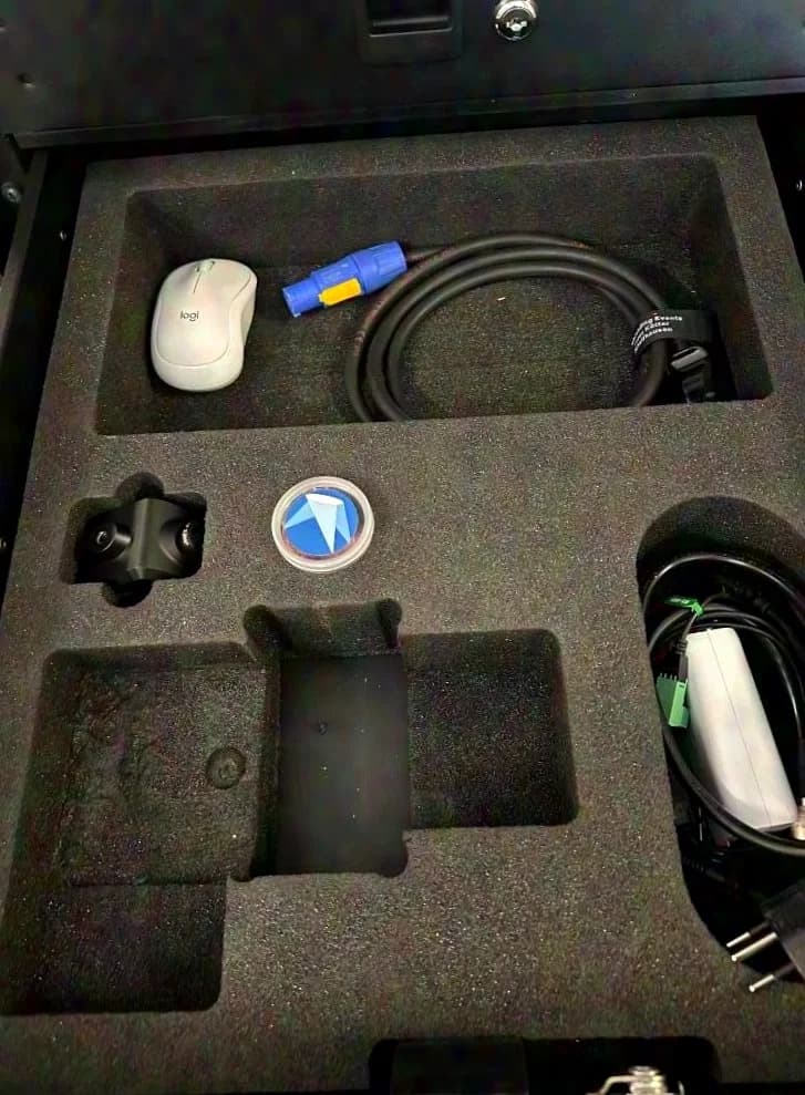 Follow-Me tracking solution