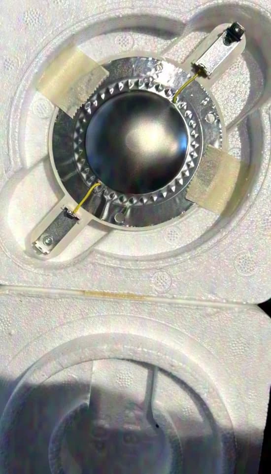 JBL D8R2418