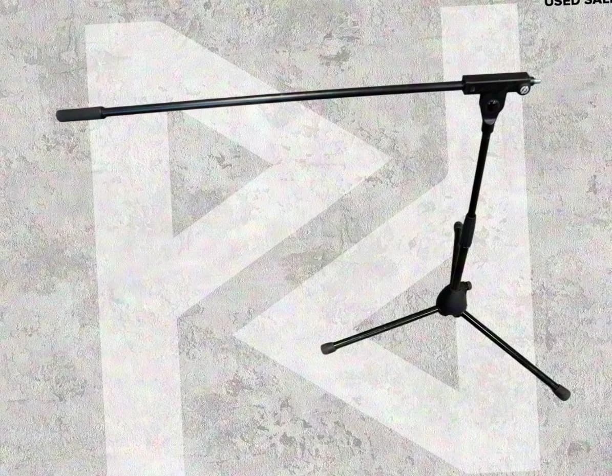 K&M microphone stand with boom arm