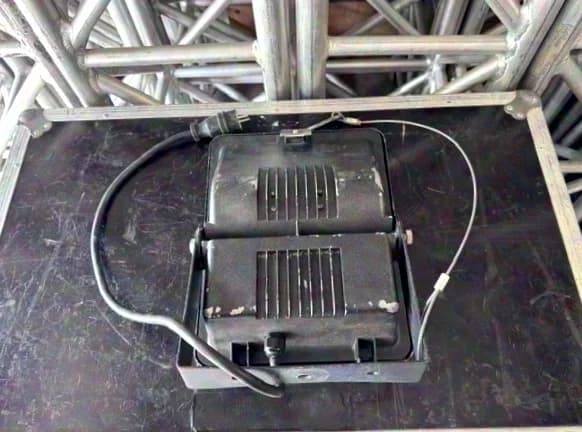 LEG ILLUMINATON ACT AS 150W