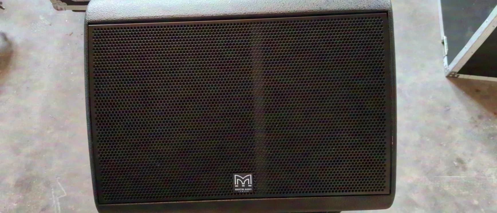 Martin Audio LE1200 monitor