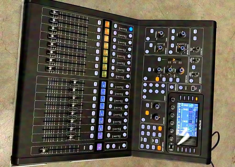 Midas M32 R "Console 4"