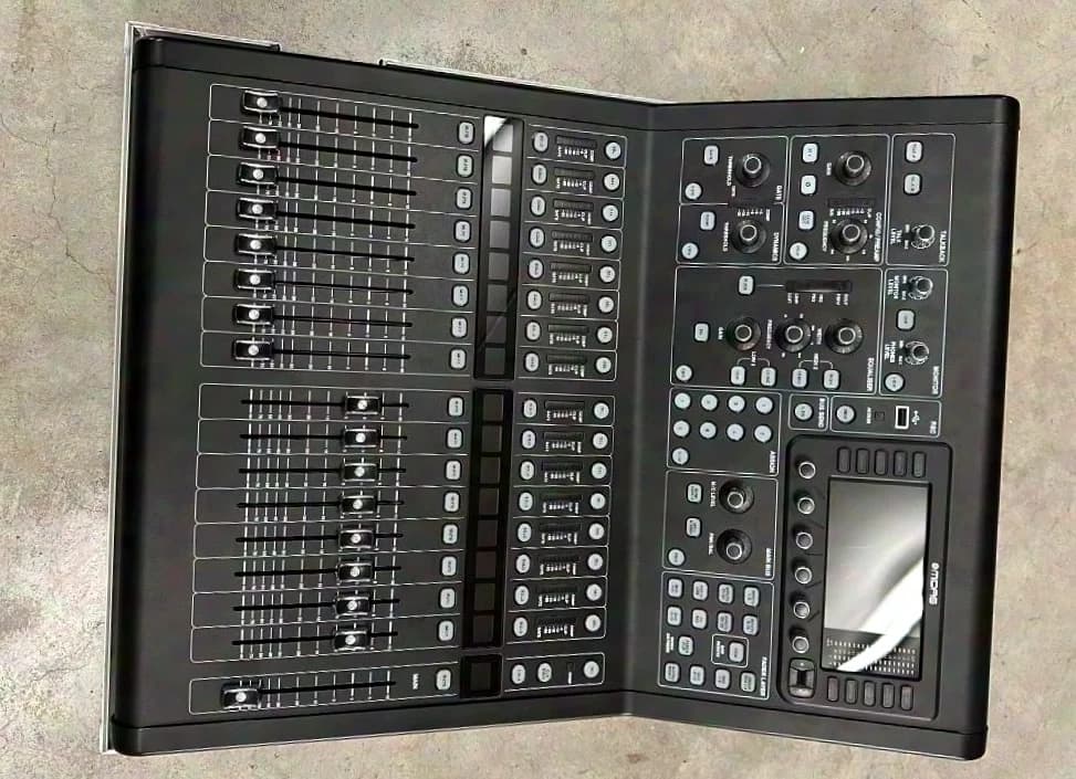 Midas M32 R "Console 4"