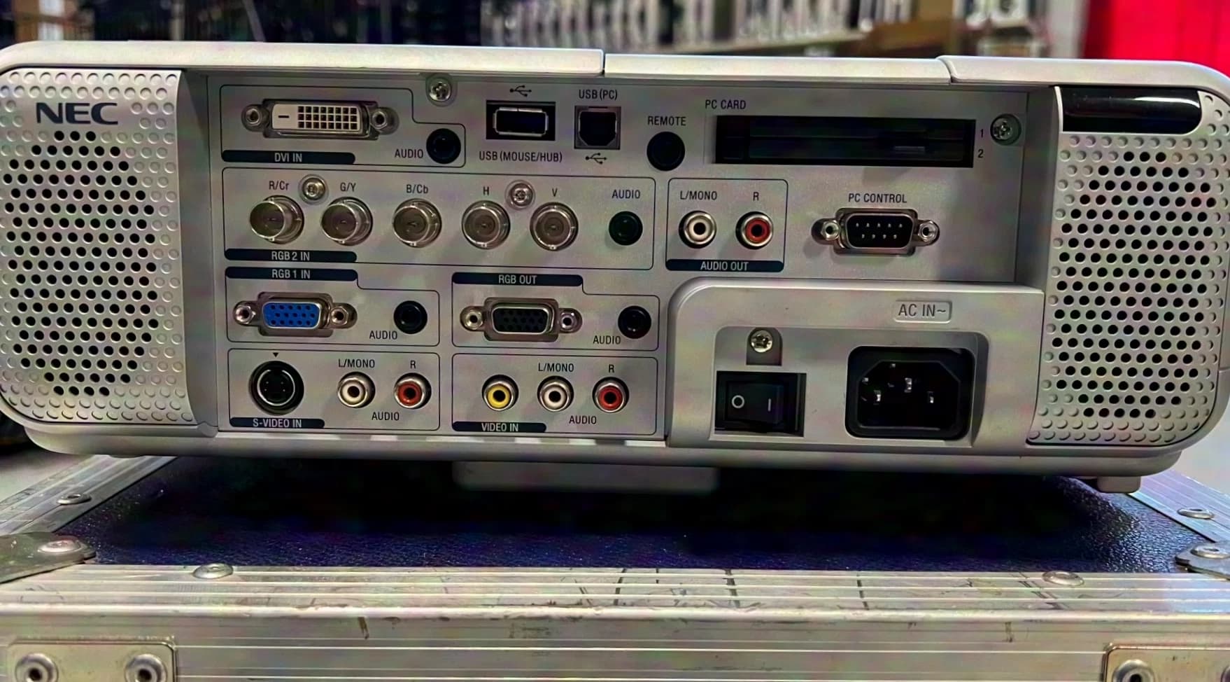 NEC MT 1075