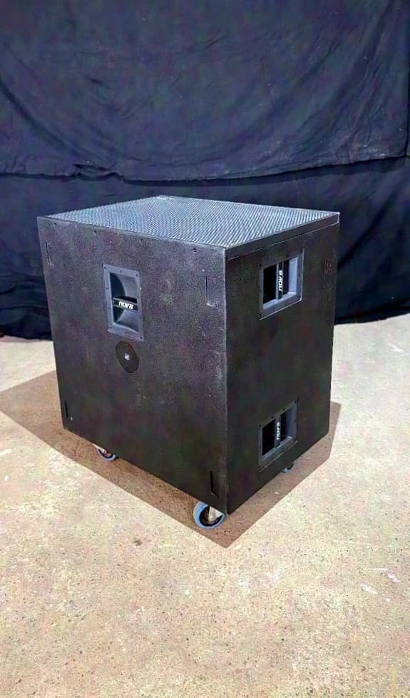 NOVA E 218 Subwoofer
