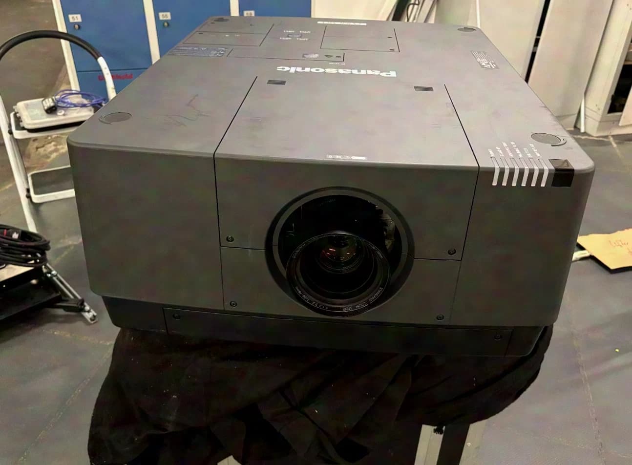 Panasonic PT-EX16K