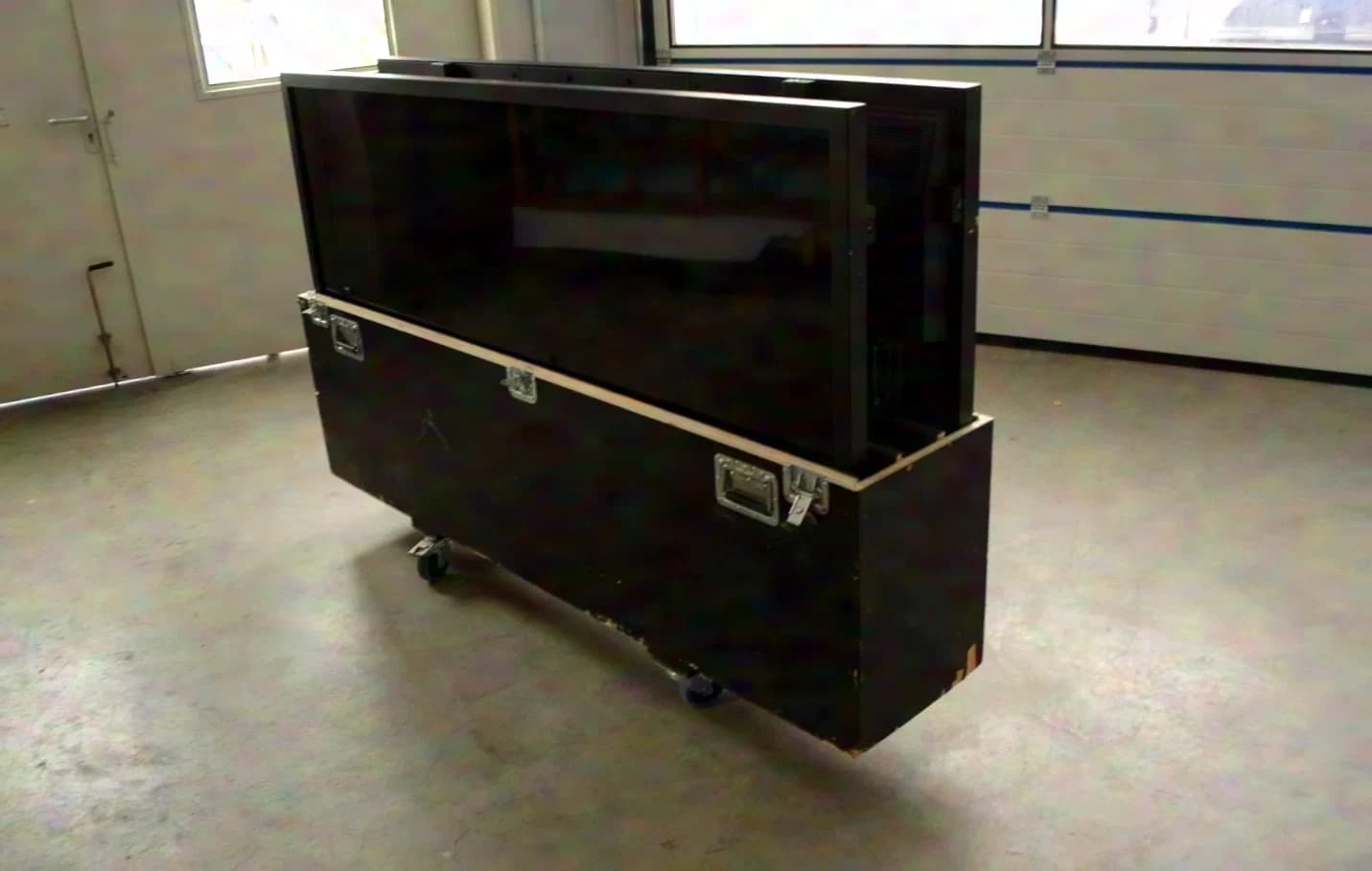 Panasonic TH-80LF50E