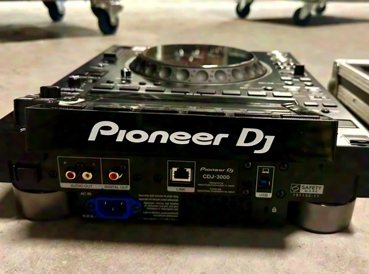 Pioneer CDJ3000 incl. Case