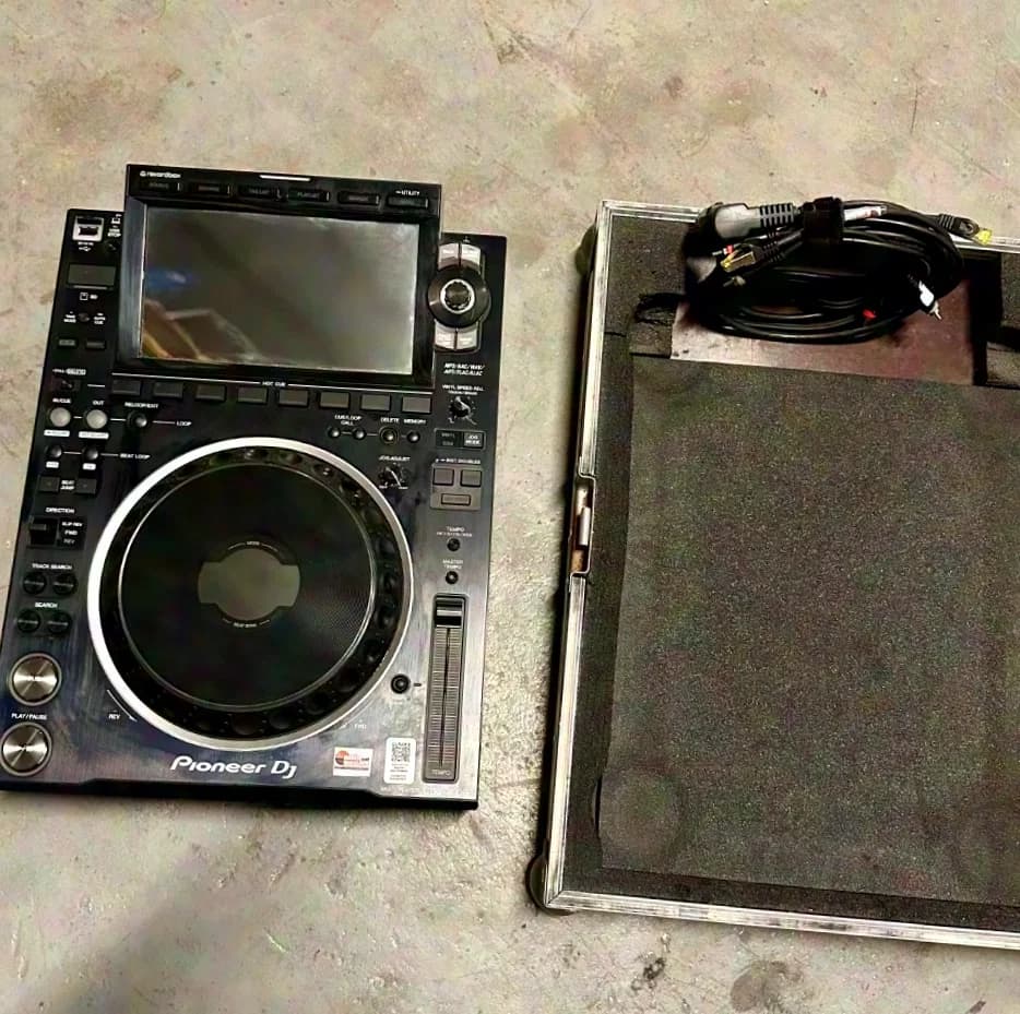 Pioneer CDJ3000 incl. Case