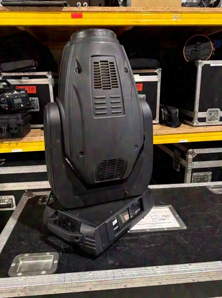 Robe 600e spot + case