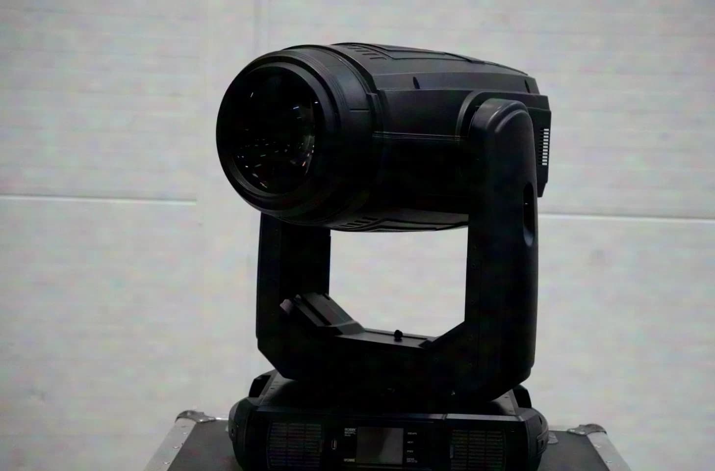 Robe BMFL Blade