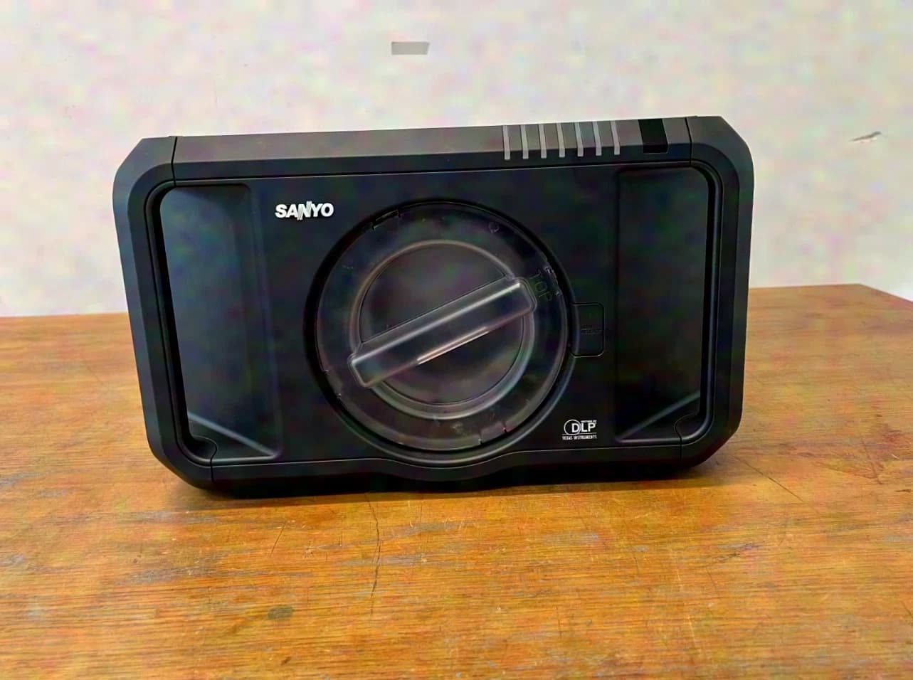 Sanyo PDG-DET 100L