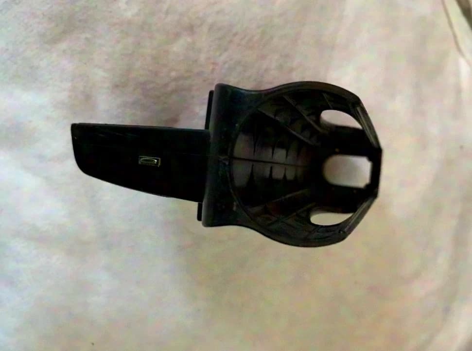 Sennheiser LA2 charging adapter