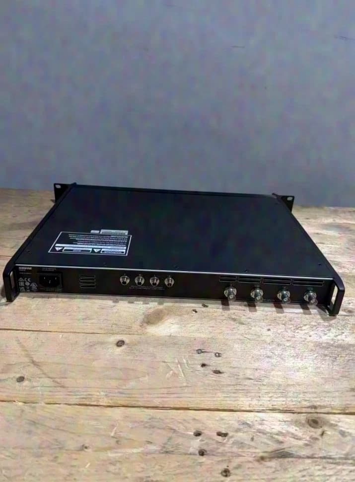 Shure PA421B Active Combiner