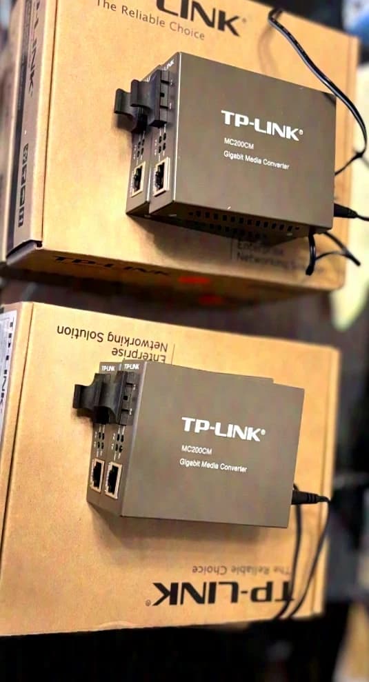TP-LINK 4 x MC200CM like new
