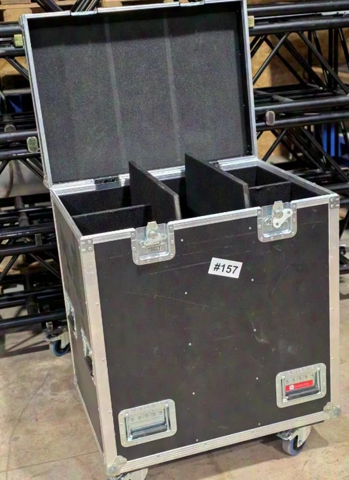 #157 Flight case for 4x ETC Source4 profile spotlights incl. accessories