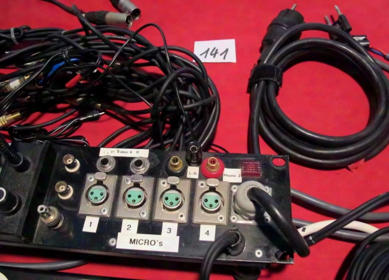 19-inch connection panel Connection panel + lamp + power strip + XLR etc. #141