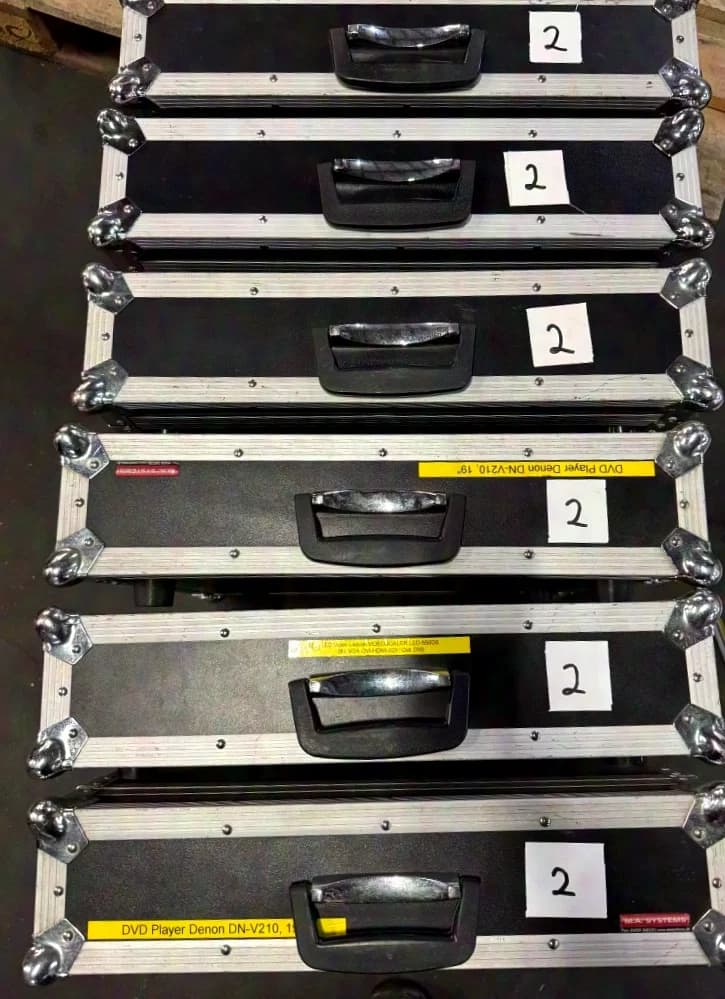 Set of 2 Case Racks, 2 HE