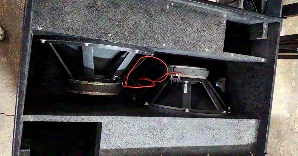 2x EV MTL-2 subwoofer replicas, each with 2x 18" B&C at 500 W RMS