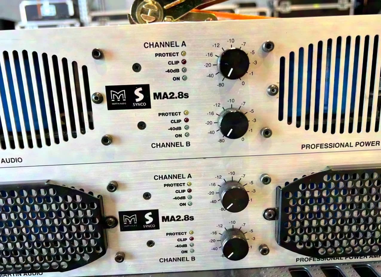 2x Martin Audio MA2.8s 2x1700W/2Ohm amplifier