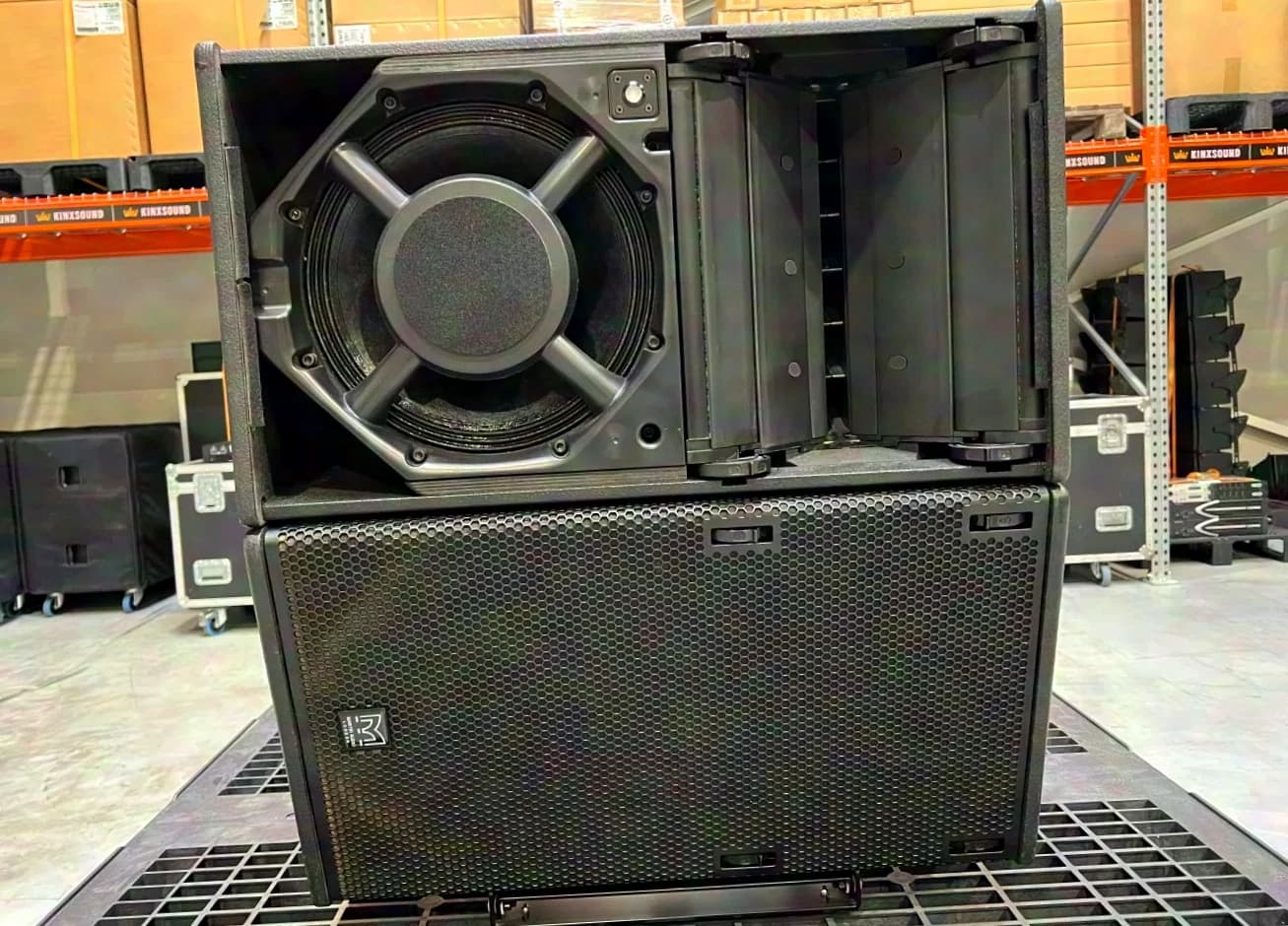 2x Martin Audio TORUS T1215 12"/3x1,4" + 2x Ground Stack