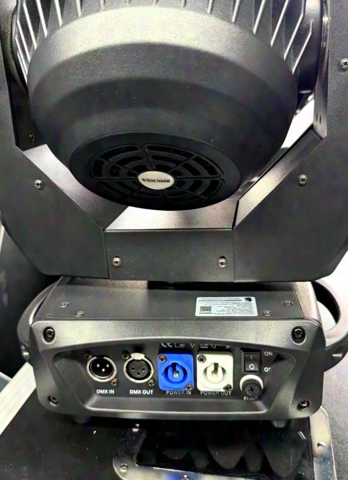 2x SHEHDS Moving Head Wash 19x15W RGBW Set Case MwSt
