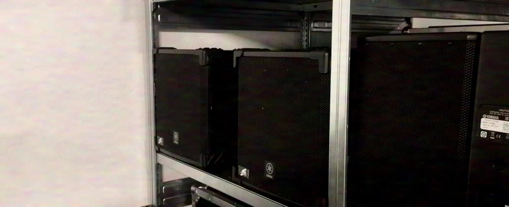 33 pcs. Yamaha Pro Audio Speakers & 8 pcs. Amps Yamaha IF Series TX Series Powersoft