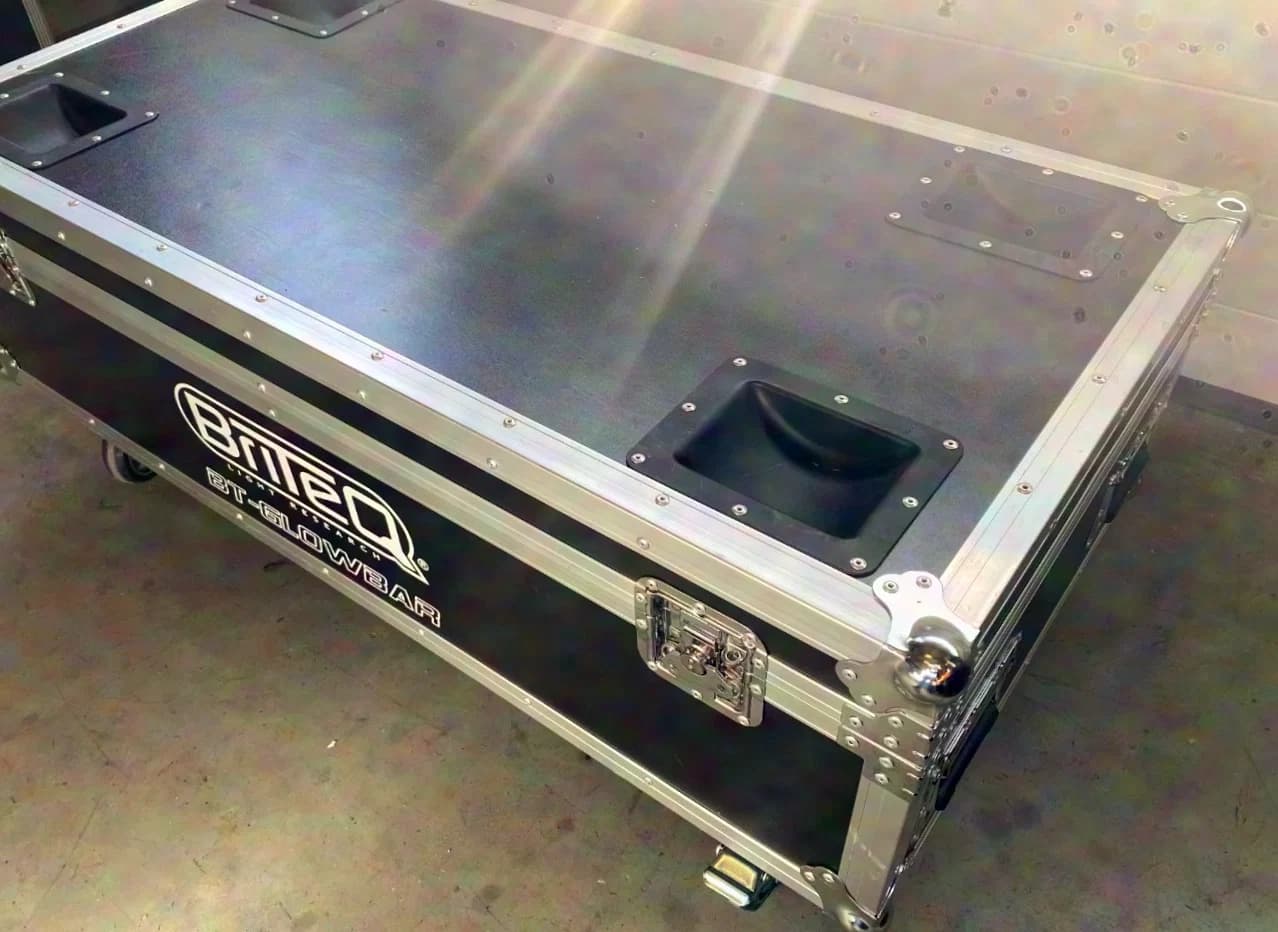 #399 Briteq BT-Glowbar 8-unit case with insert