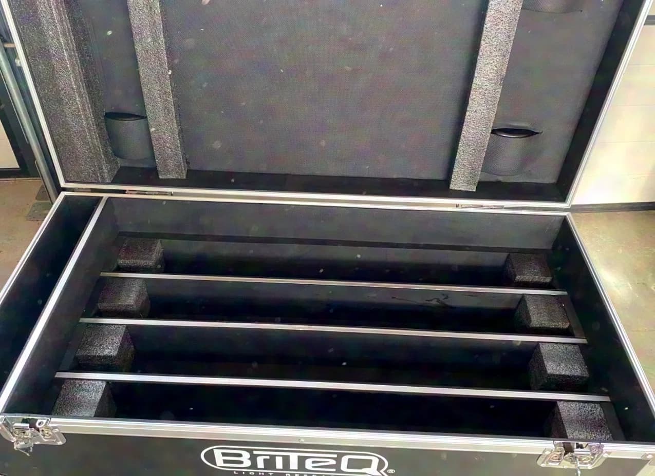#399 Briteq BT-Glowbar 8-unit case with insert