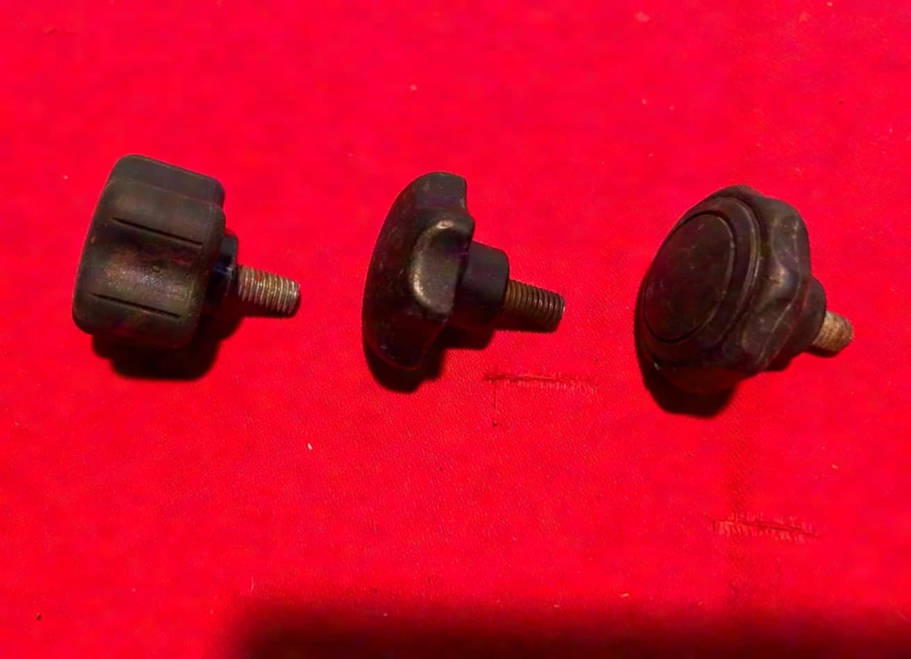 3 d&b Audiotechnik thumb screws for stand adapter + Q swivel and mounting brackets