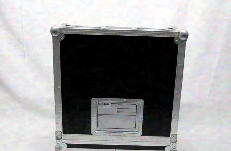 4tec | Universal 19" Case | 4HE | single-sided lid | ventilation grille at rear | Profiline