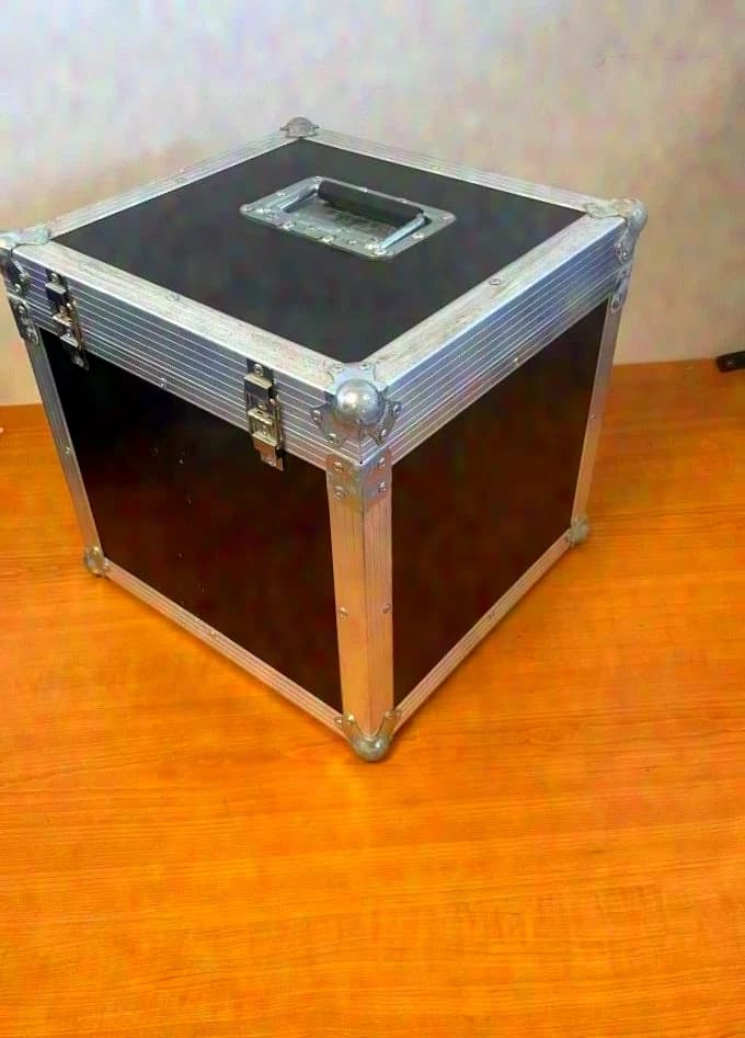 #516 Case 380 x 365 x 355 black with variable dividers