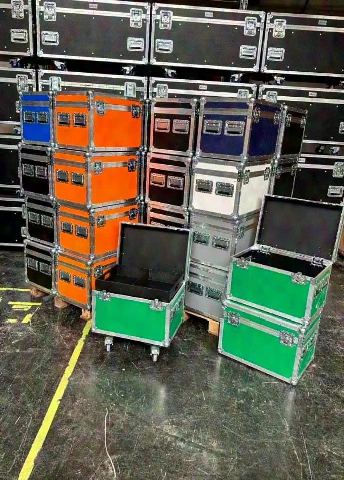 52 GT-Case trunk cases with insert for rigging material
