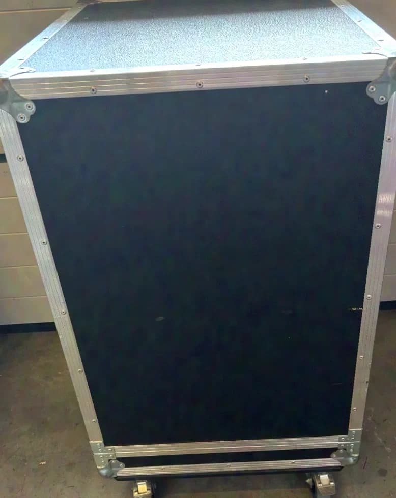 #644 Case 680x610x1080 (LBH) black