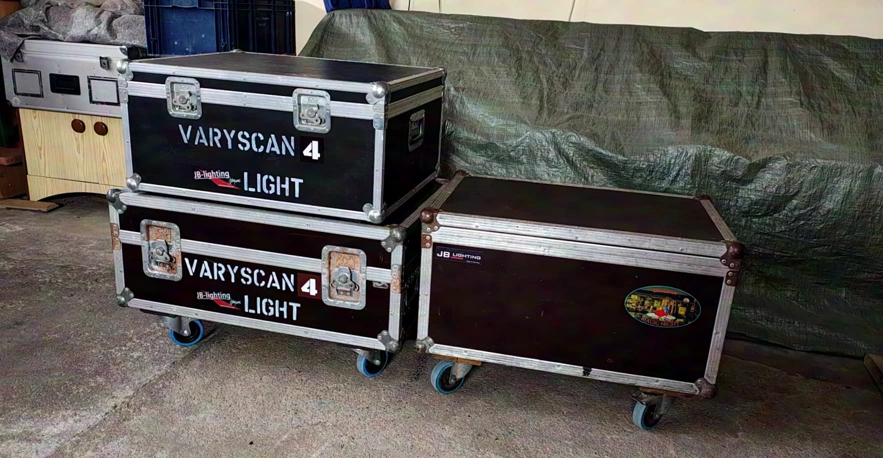 6 pcs. Varyscan 4 Compact+ by JB Lighting incl. 3 Cases... Top