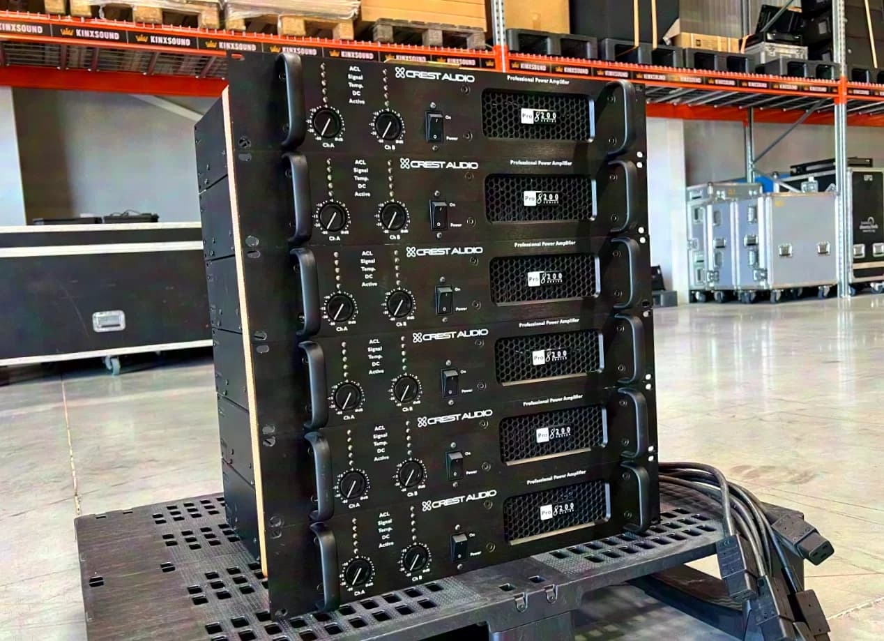 6x Crest Audio Pro 8200 2x2250W/2Ohm amplifier
