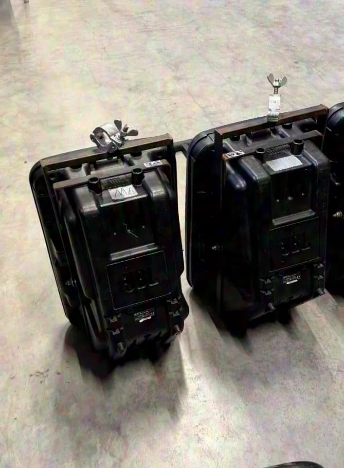8X JBL Eon 1500 speakers with accessories