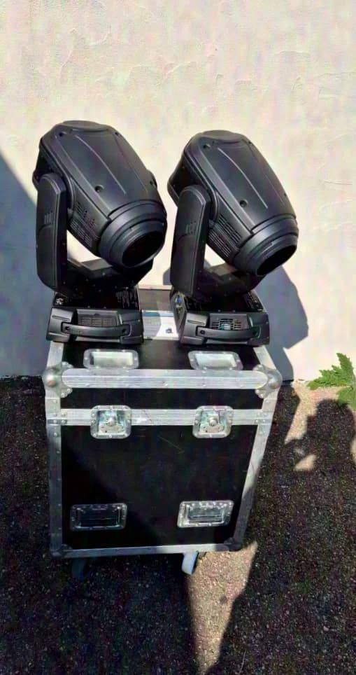 8x Robe Pointe incl. accessories and case
