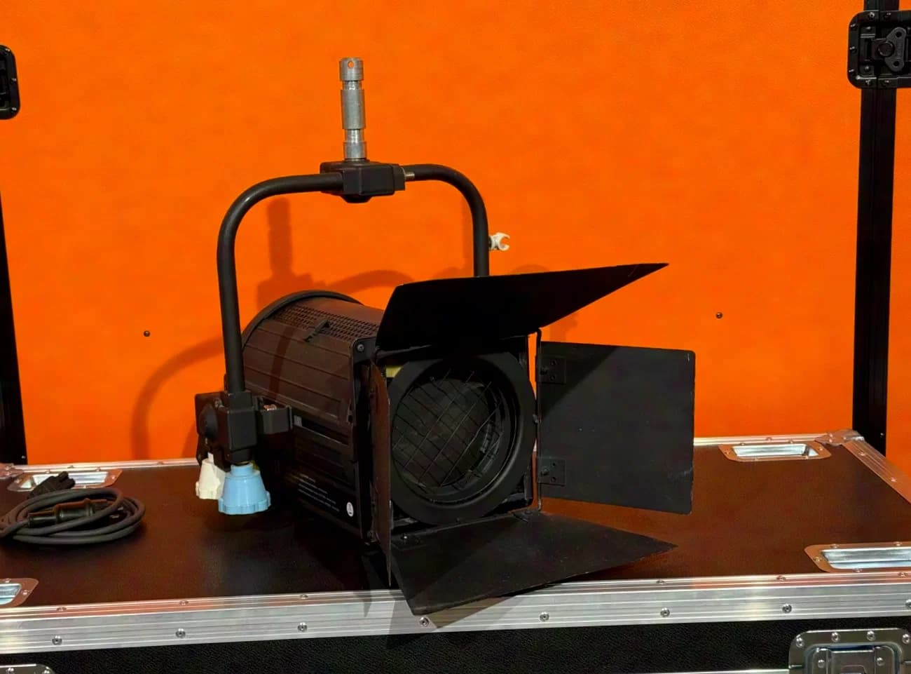 ADB C101 spotlight p.o. plano-convex