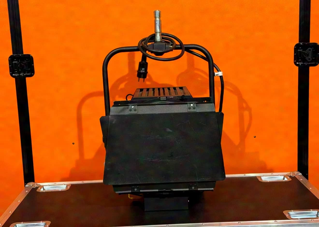 ADB SP20 2kW Fresnel spotlight p.o.