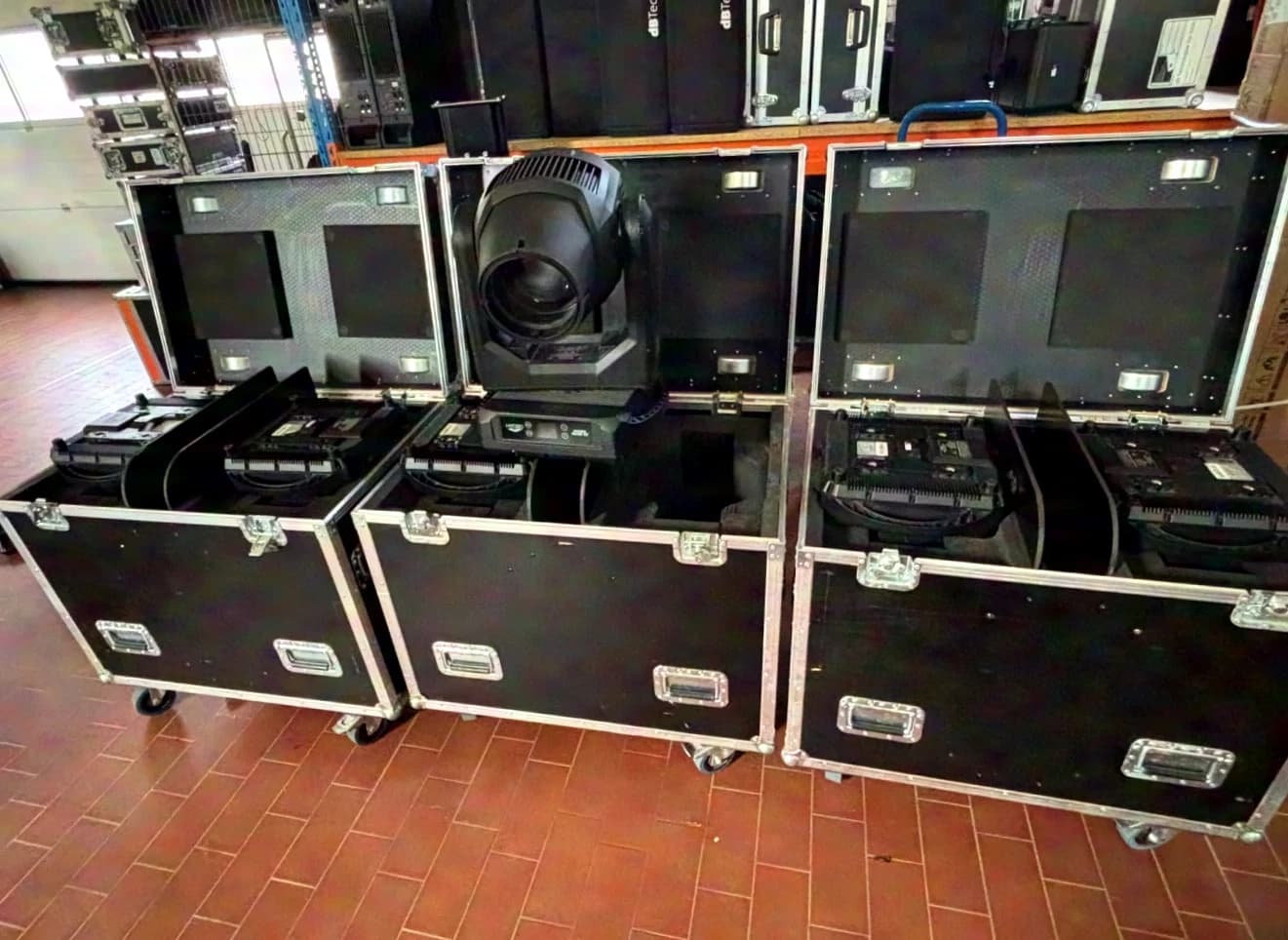 ADJ American DJ Hydro Beam X2 Moving Head 2-Piece Set in Case