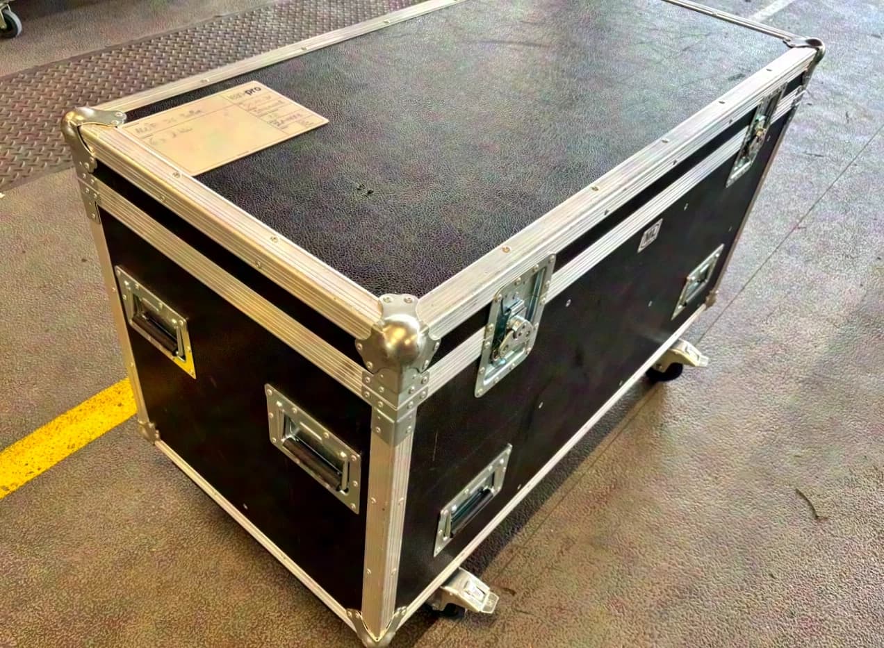 ADJ FR150z 6-piece set in case LED Fresnel