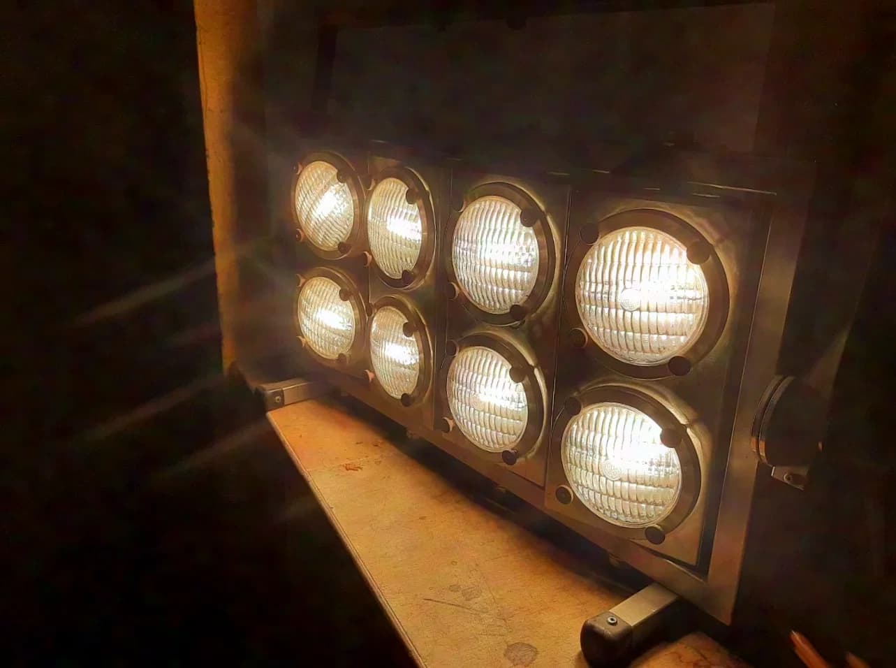AFE Mini Brut 5200 Watt (8 x 650 Watt)